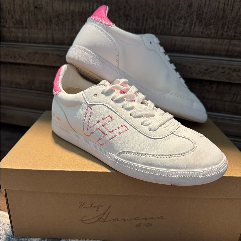 Vintage Havana White and Pink Low-Top Sneakers